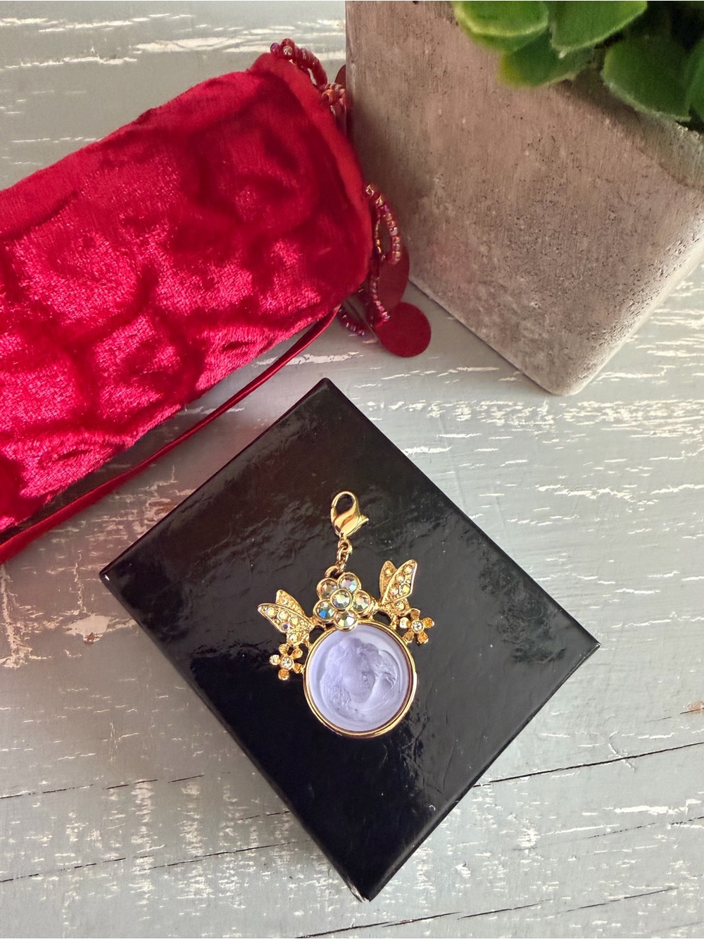 Kirks Folly Dream Angel with Lilac Cameo - Pendant Charm - Picture 5 of 6